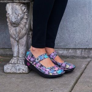 Paloma 🐈 ALEGRIA PALOMA WOMEN'S BEST FRIEND